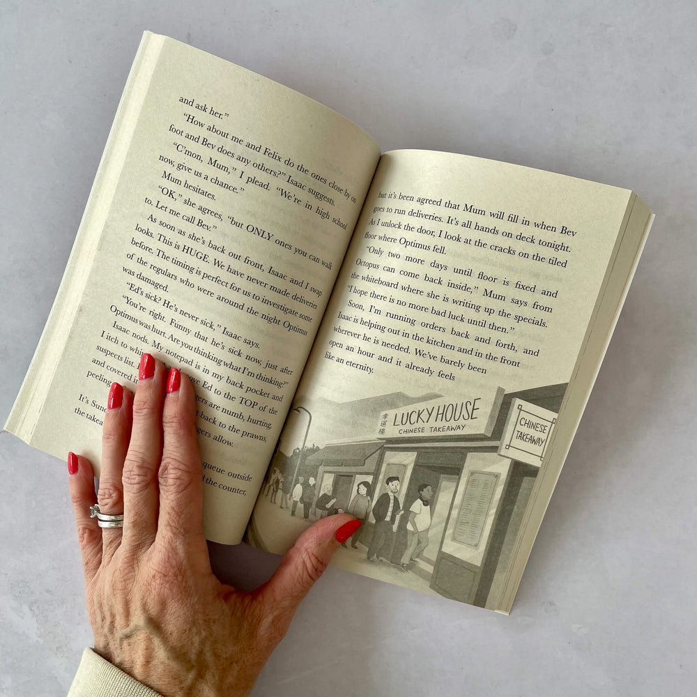 Sample page with illustrations of The Lucky House Detective Agency by Scarlett Li